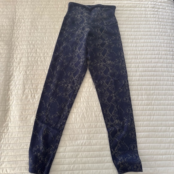 Yummie Yoga Leggings Bundle – Small – Navy Solid & Snake Print – Full Length - Picture 2 of 9